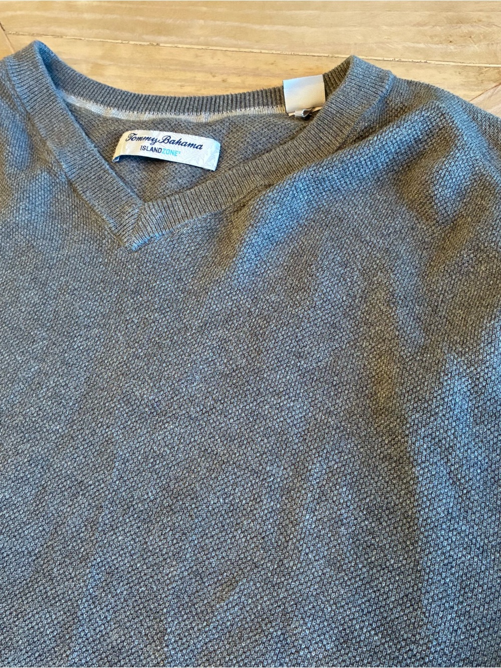 Tommy Bahama Men's Heather Gray V-Neck Sweater